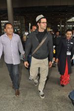 Hrithik Roshan snapped at international airport on his arrival from London on 21st June 2014